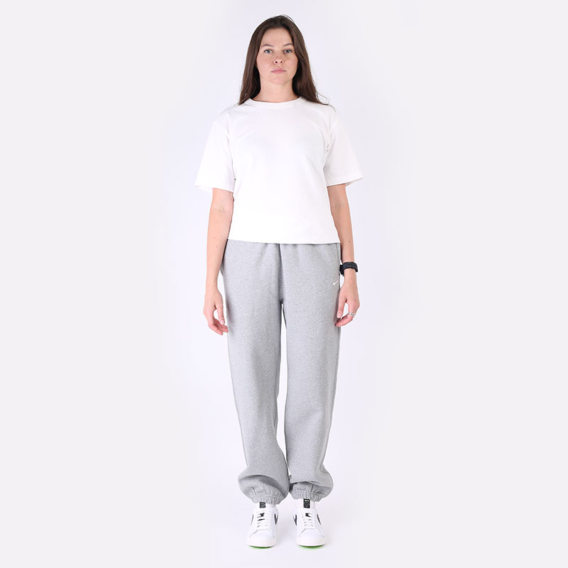 женские серые брюки Nike Womens NRG Soloswoosh Fleece Pant CW5565-063 - цена, описание, фото 7